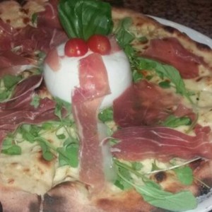 pizza prosciuto