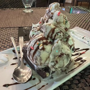 Brownie con Helado