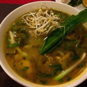 pho de pollo