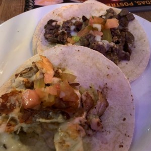 Tacos de pollo y bistec