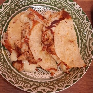 quesadilla de pollo