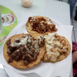 volcanes (de pollo, carne y puerco)