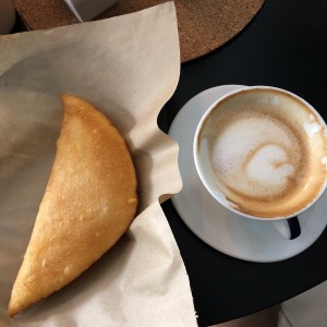 empanada de platano y queso