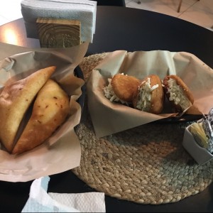 empanadas y arepa dulce 