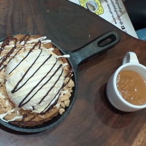 Galleta de chocolate, brownie y manjar