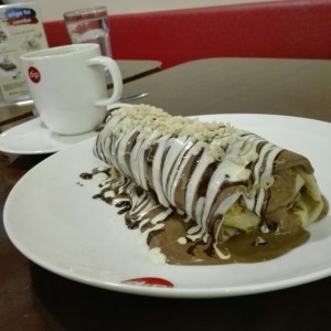 Crepe Rellena de Brownie Crema Pastelera