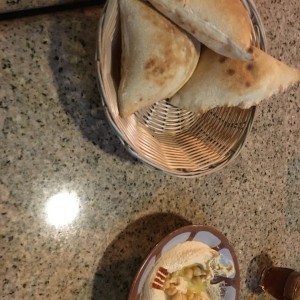 hummus con pan pita