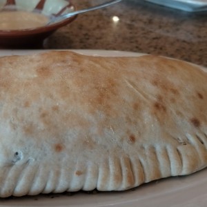 Calzone de pollo con Aceitunas 