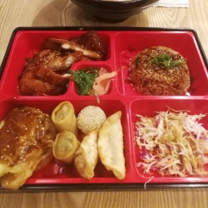 Bento box - Yakimeshi set