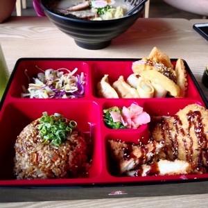 Bento box - Yakimeshi set