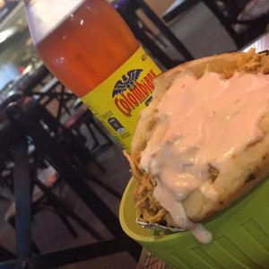 arepa de pollo 