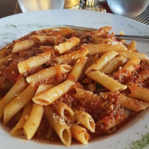 penne a la bolognesa