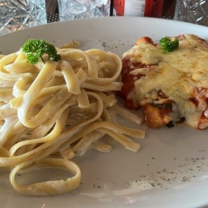 Pechuga a la parmigiana