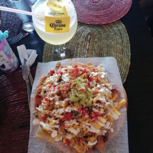 Nachos Mixtos & Margarota