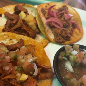 Combos de tacos Al Pastor - Steak - Chorizo - Cochinita Pibil - Pollo - Carnitas