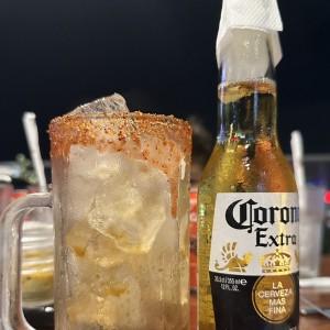 Michelada de corona 