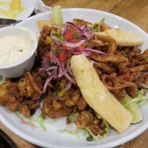 chicharron de mariscos