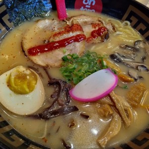 karai Tonkotsu