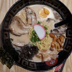 Kotteri tonkotsu