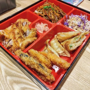 Yakisoba Bento Box