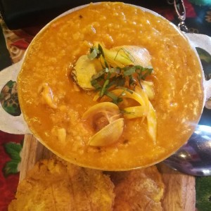 Guacho de mariscos