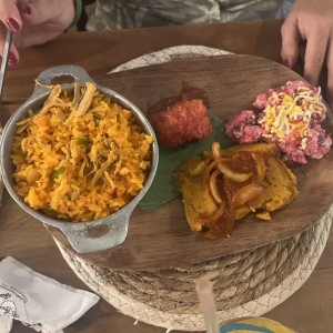 COMBO INTERIORANO - Arroz con Pollo