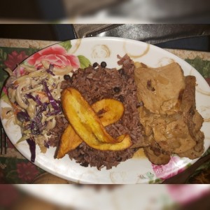 Pernil con arroz con guandu 