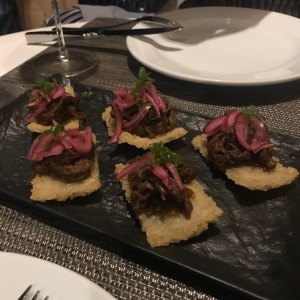 crostini de lengua 