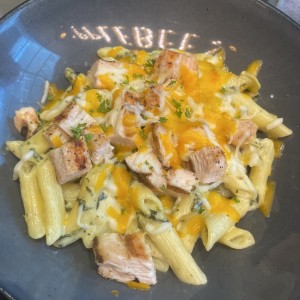 Chicken & Broccoli Alfredo Pasta