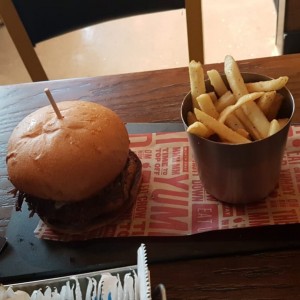 Hamburguesa de ropa vieja