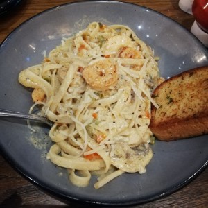 peppered shrimp pasta