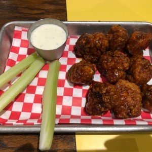 BONELESS WINGS with Sweet Asian chile sauce