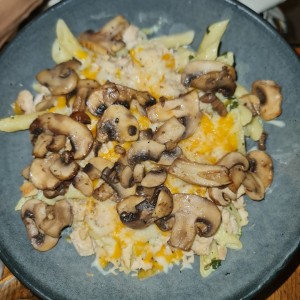 Grilled Chicken & Spinach Alfredo Bowl