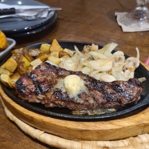 Sizzlings - Bourbon Street Steak