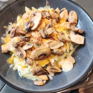 Chicken & Broccoli Alfredo Pasta