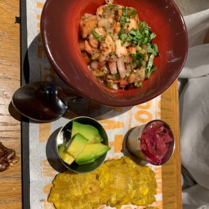 ceviche de camaron con patacones