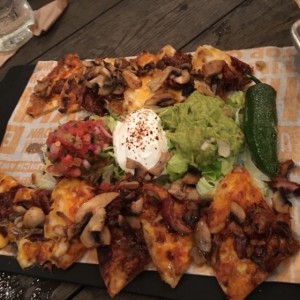 Nachos con Hongos Salteados