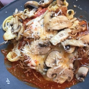 fetuchini con pollo y hongos