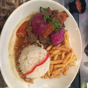 lomo saltado