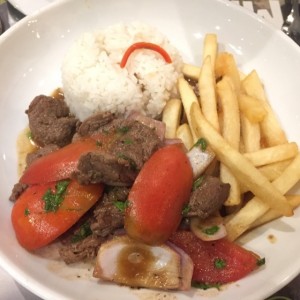 Lomo saltado