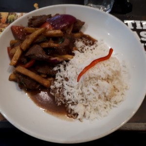 lomo saltado