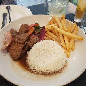 Lomito Saltado