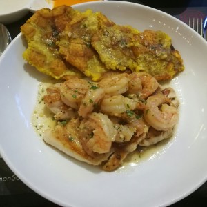 Filete de Corvina con camarones