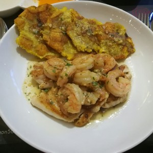 Filete de Corvina con camarones 