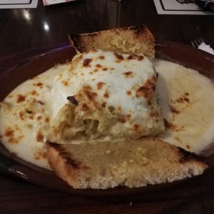 Lasagna de pollo gratinada