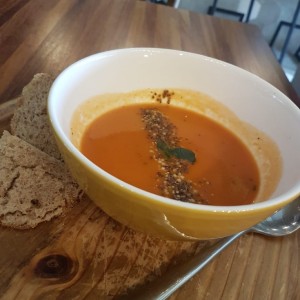 sopa de tomate