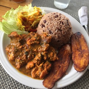 filete de pescado al curry con arroz con coco