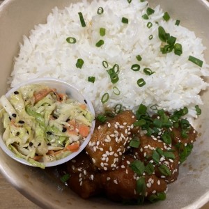 Combos - Korean Fried Chicken con Arroz de Jazmin 