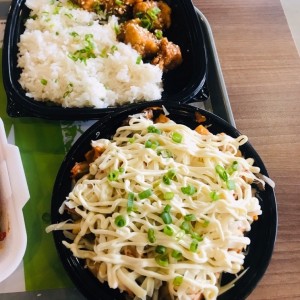 kimchi fries y korean fried chicken