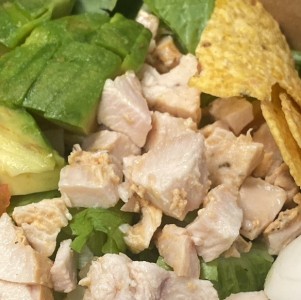 Ensaladas - CHICKEN AVOCADO COBB